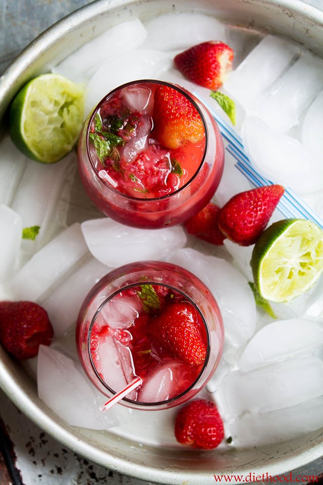 Strawberry Pom Mojito